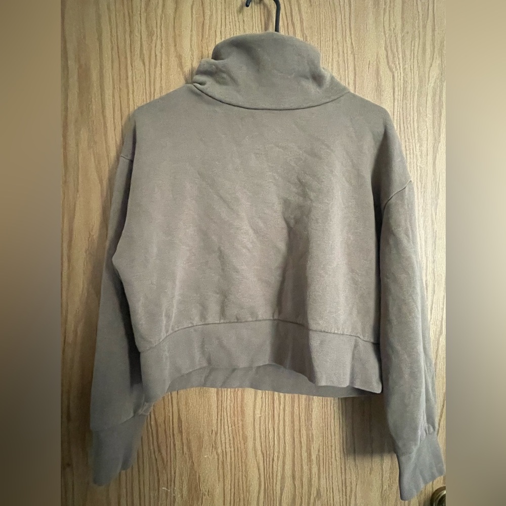 Zara olive green turtle neck sweatshirt